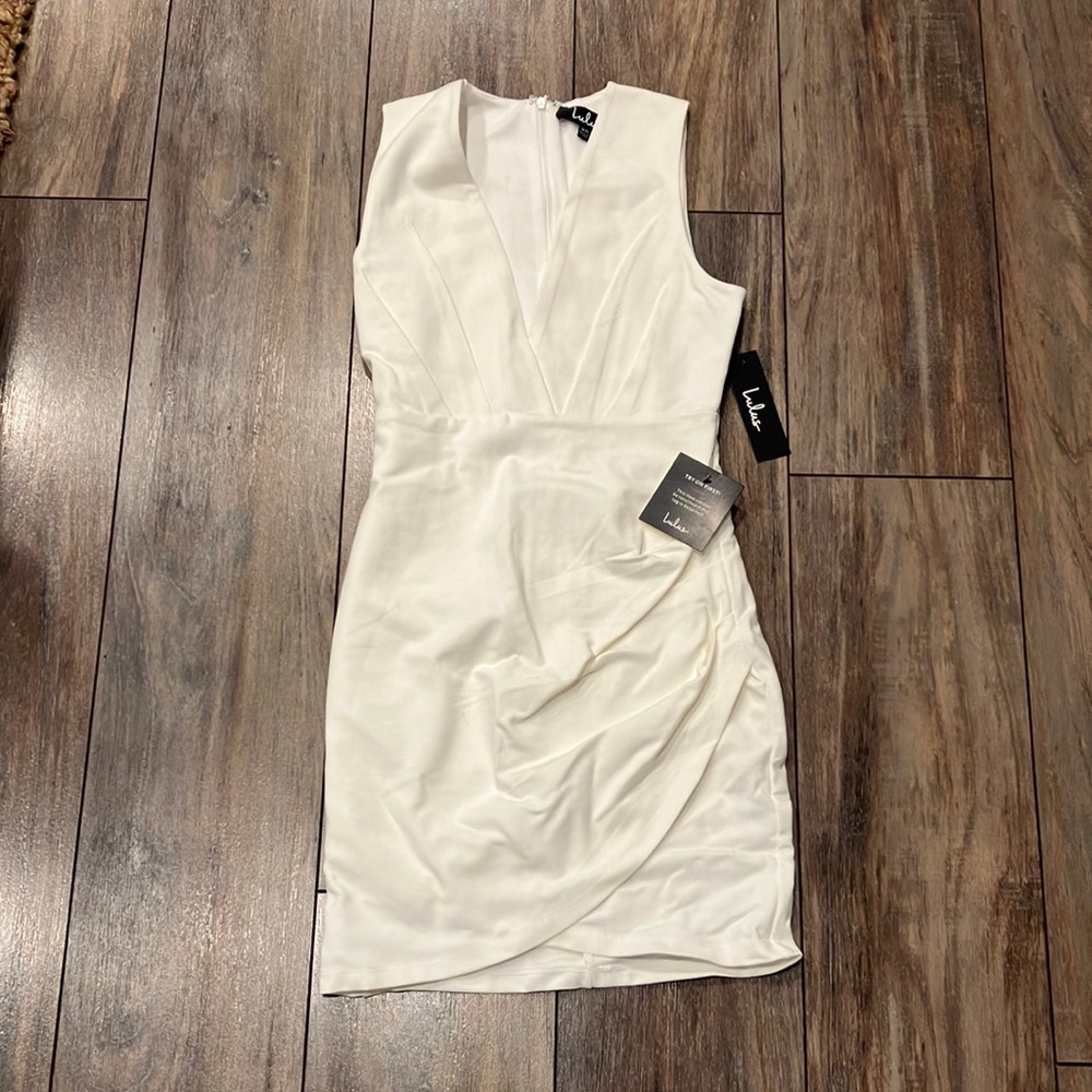 NWT LULUS Deep V Mini Dress